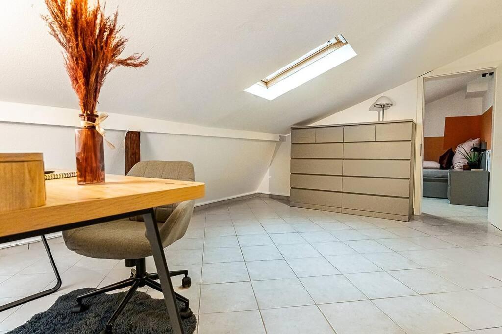 Ferienwohnung Loft Mit Billard-Tisch Und Ps4 Wuppertal Exterior foto
